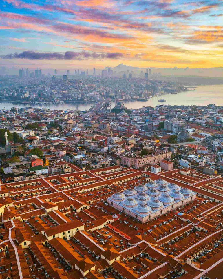 İstanbul’un kalbinde, hanlar arasında zaman yolculuğu...