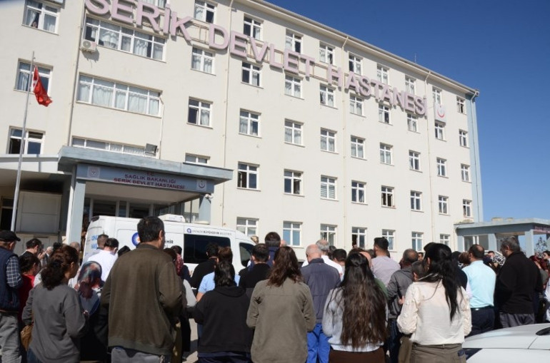 Çocuk doktorunun ölümü sevenlerini yasa boğdu