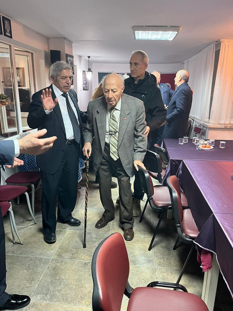 Yöresel tatlarla türküler buluştu