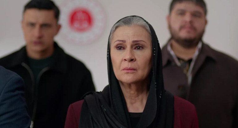 Uzak Şehirin 53. bölümünde neler oldu Alya oğluna kavuştu