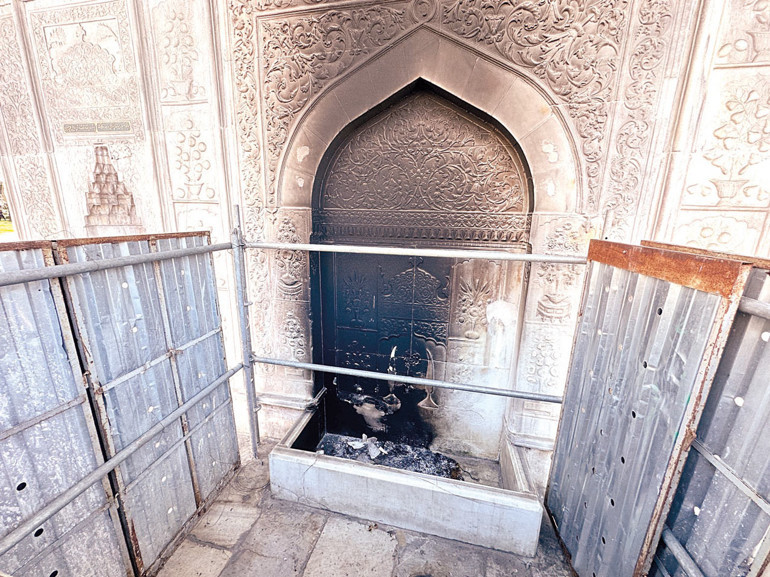 Vandaldan pişkin savunma