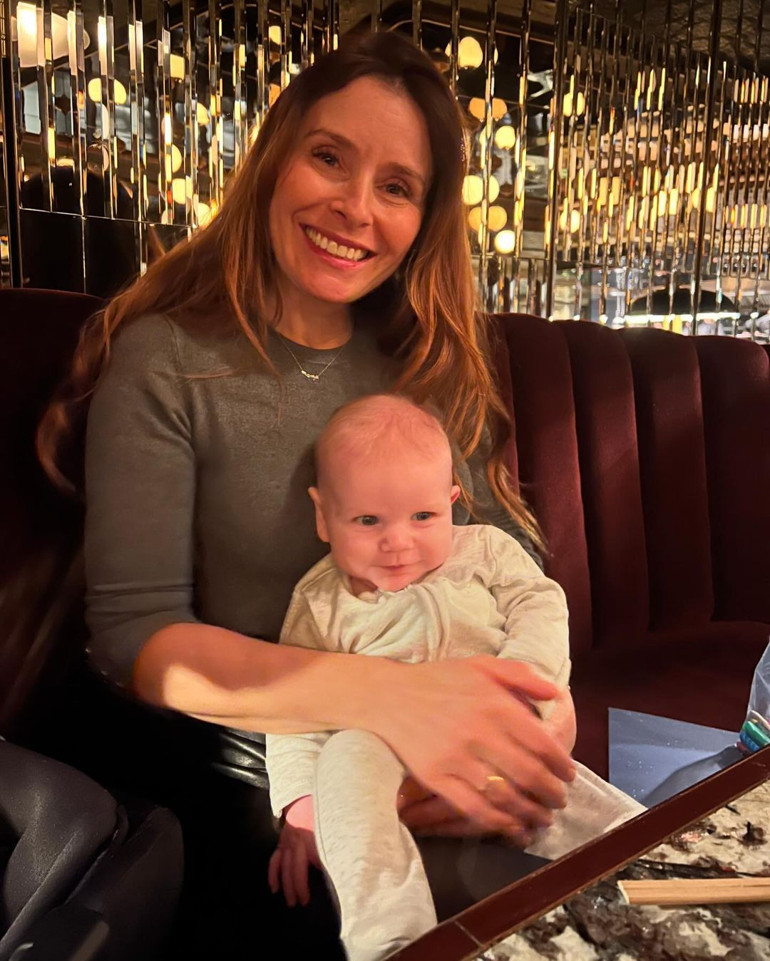 ‘Beni okulda onların dedesi sanacaklar’ diye diye 6 çocuğu olmuştu… Ünlü şefin eşi ebelik eğitimi almaya başladı