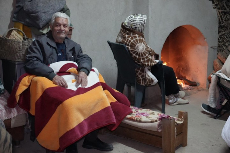 Dünkü depremin merkez üssüydü: Vatandaşlar geceyi dışarıda geçirdi