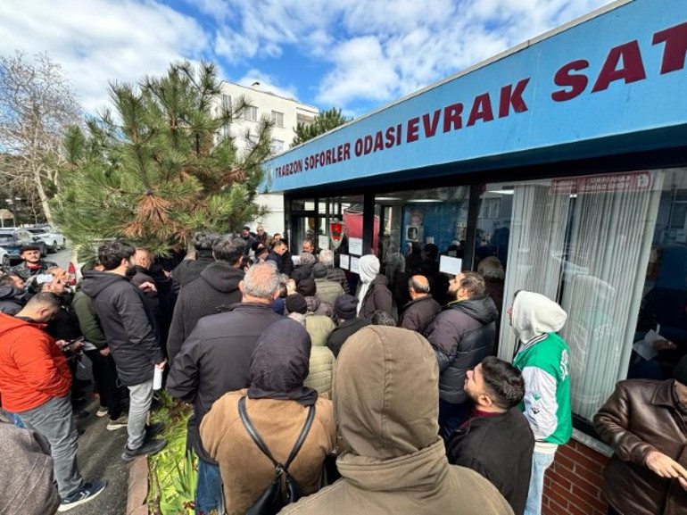 Süre uzatılmıştı: Son güne kalmak istemeyenler yoğunluk oluşturdu