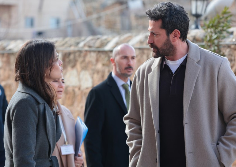 Uzak Şehir nefes kesti Borandan Alyaya zor teklif...