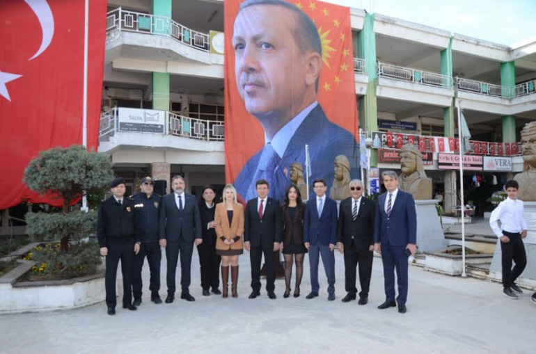  Cumhurbaşkanı Erdoğanın olduğu kare üzerinde oynadı iddiası