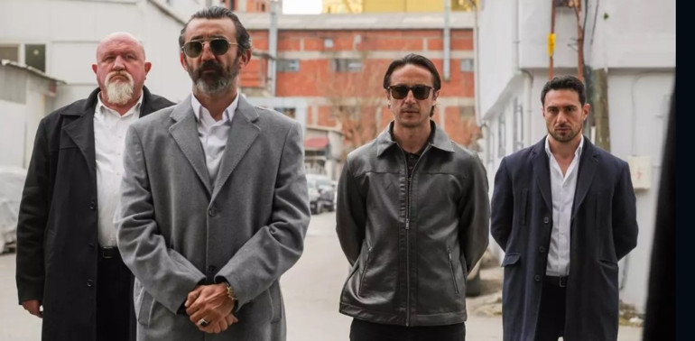 Eşref Rüyanın 36. bölümünde neler oldu Nisan geldi, Eşref buz kesti