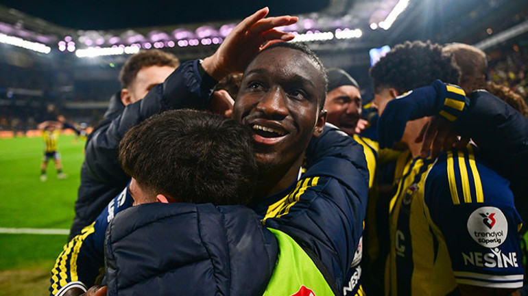 İşte Fenerbahçenin şampiyonluk planı Taraftara mesaj