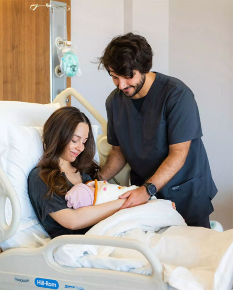  Üç yıl rüzgar gibi geçti... Şimdi gururla torun seviyor