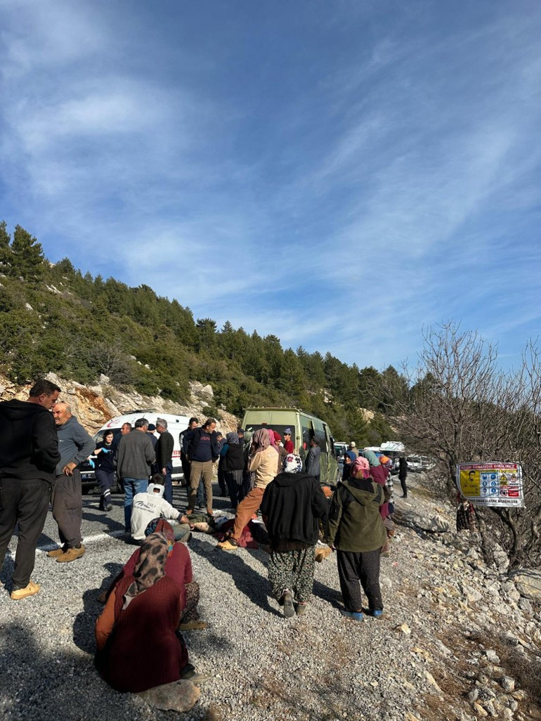 Mersinde işçi servisi uçurumdan yuvarlandı: 3 can kaybı, 11 yaralı