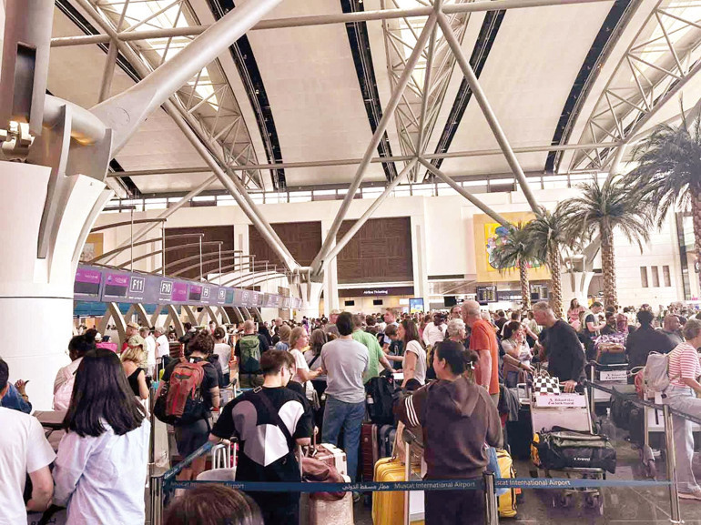 Savaşta 14. gün... Füzeler vurdukça petrol alev alıyor