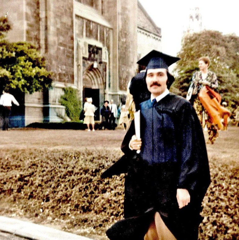 Dedicó su vida a su profesión y educó a innumerables estudiantes... Mientras iba a ser abogado, se hizo historiador y el mundo entero conoció su nombre.