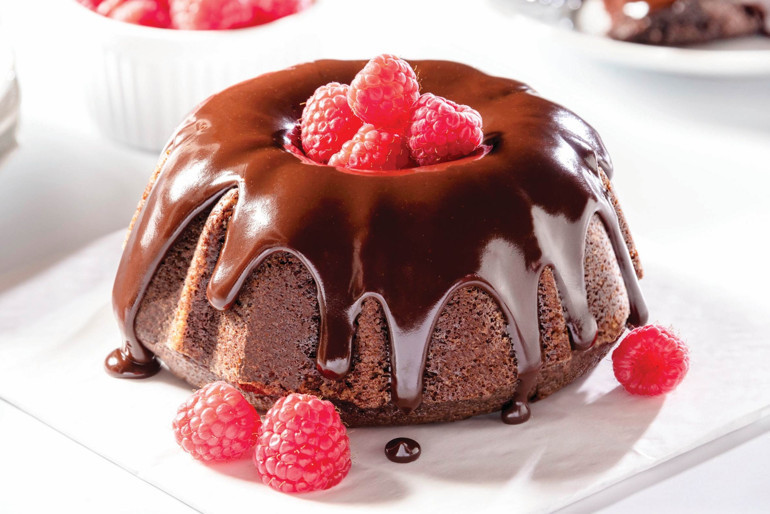 Sıradan bir kek, güzel bir sosla nasıl pasta olur