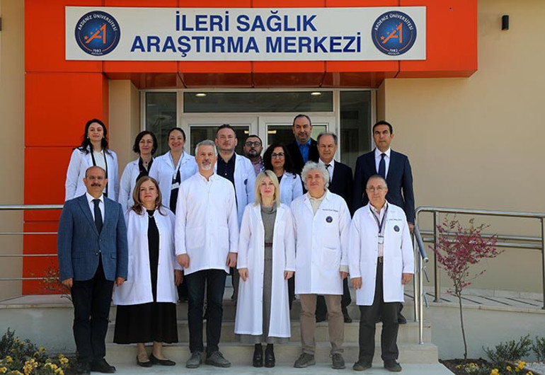 Akdeniz Üniversitesi’nde yerli CAR-T dönemi başlıyor Kanser tedavisinde tarihi adım: 15 Nisan itibarıyla ilk tedavi uygulanacak