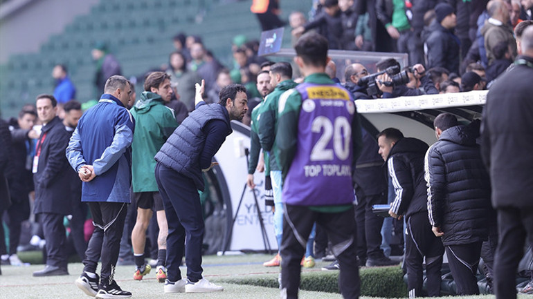 Selçuk İnan’dan penaltı tepkisi Yedek kulübesini soyunma odasına götürdü