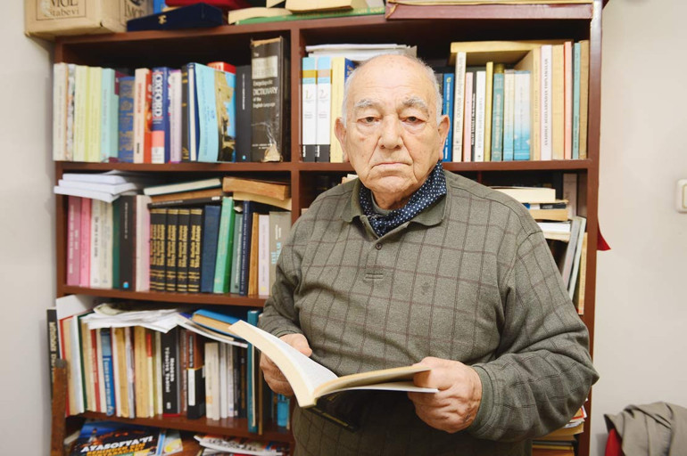 Tarihin kalbinde yatacak