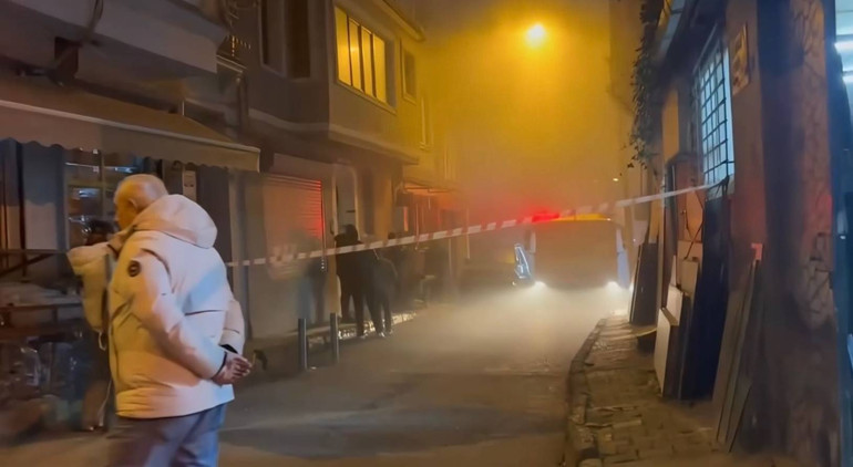 Beyoğlundaki yangında ünlü oyuncunun kabus dolu anları Sosyal medyadan paylaştı: Bugün çok zor bir şey yaşadık