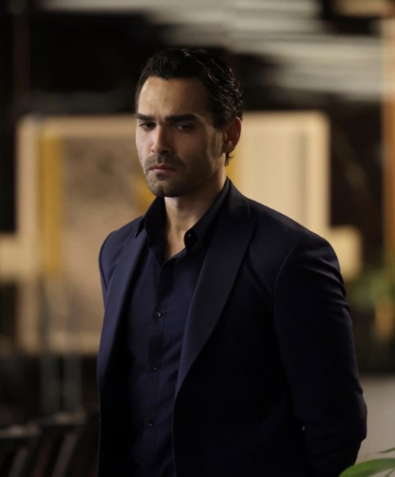 Oyuncu Sunay Kurtuluş 1 saat önce daireye girmiş