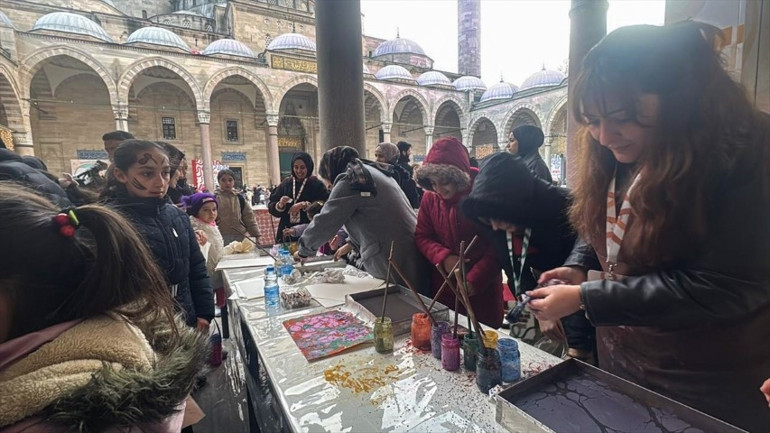 İstanbulda çocuk iftarı programı düzenlendi