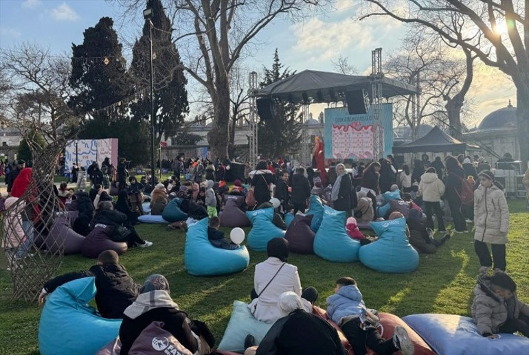 İstanbulda çocuk iftarı programı düzenlendi