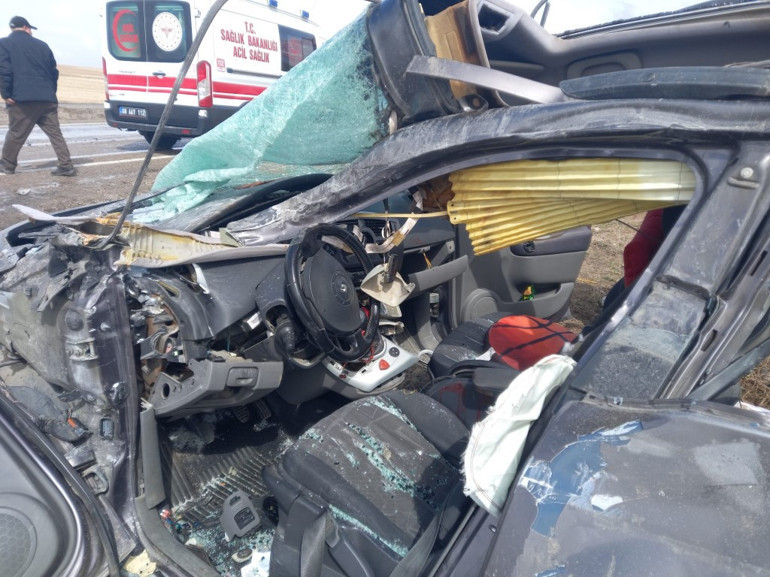 Babadan izinsiz alınan araçla feci kaza: 2 ölü, 2 yaralı