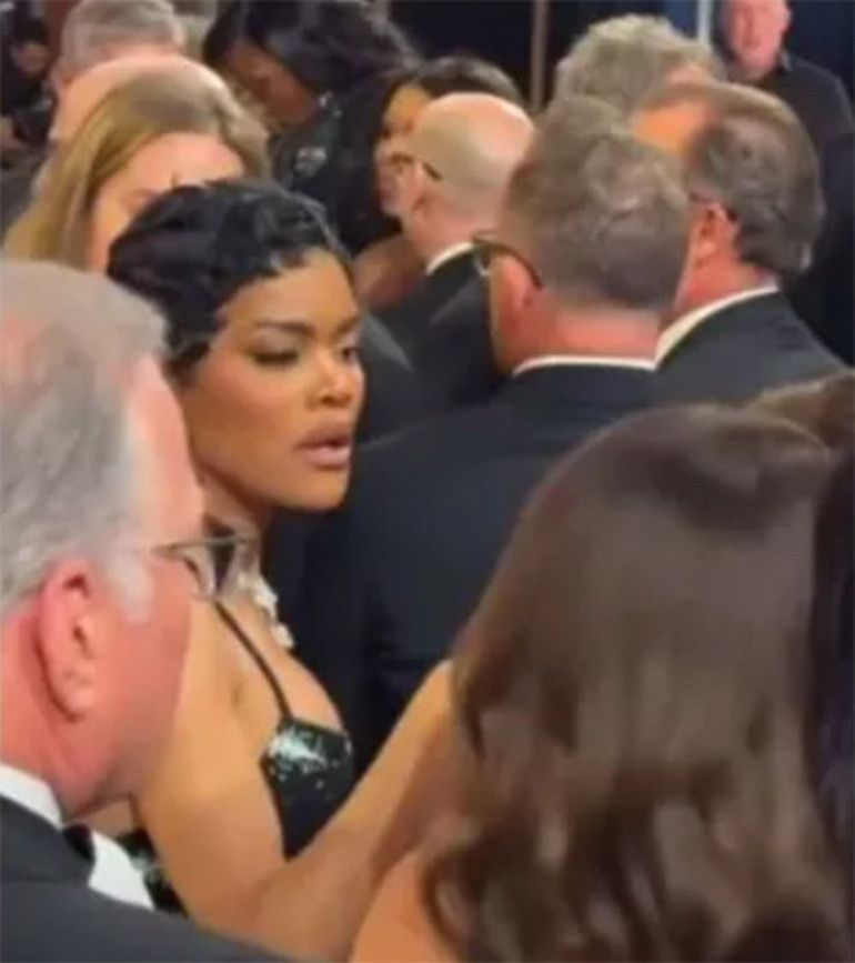 Oscar töreninde kızılca kıyamet koptu... Sahne arkasında öfke nöbeti: Sen bir kadına nasıl el uzatırsın