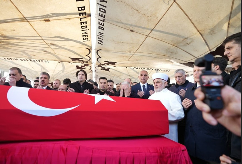 Türk tarihçiliğinin dev çınarı Ortaylı, son yolculuğuna uğurlandı... Bakan Ersoy: İlber Ortaylı gibi bilim insanları çok sık gelmiyor