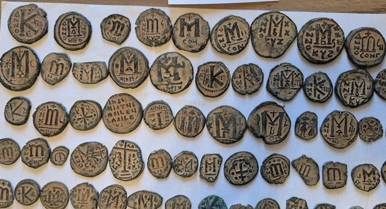 İtalyaya kaçırılmak istenen tarihi eserleri şoför kabinindeki sıra dışı yoğunluk ele vermiş