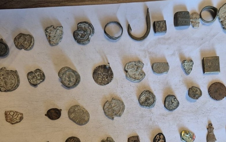 İtalyaya kaçırılmak istenen tarihi eserleri şoför kabinindeki sıra dışı yoğunluk ele vermiş