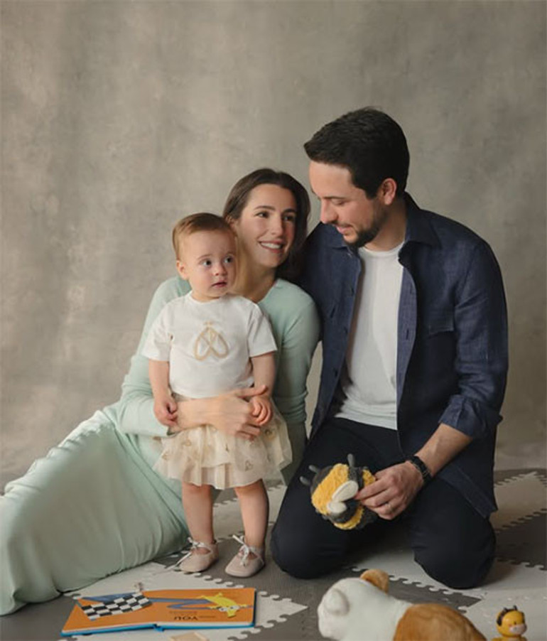 Ünlü çiftin erkek bebek beklentisi hayranlarına dert oldu: Son gördüğümüzde bol elbise giymişti... Karın hamileyse biz de sevinelim
