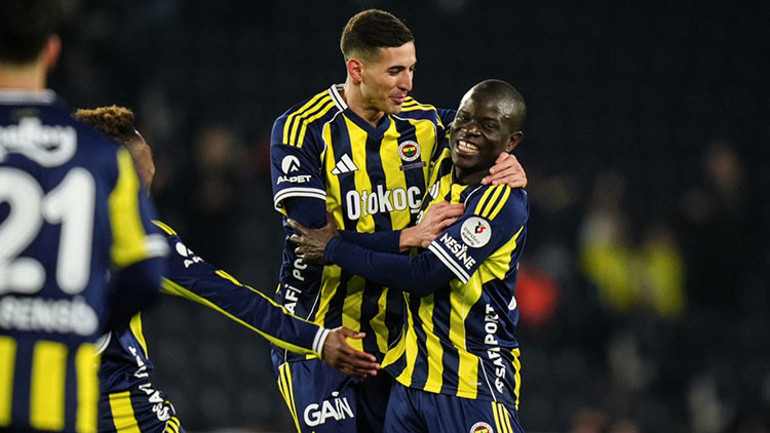 Kadıköyde Nene şov: Hat-trick yaptı, Fenerbahçe tarihine geçti