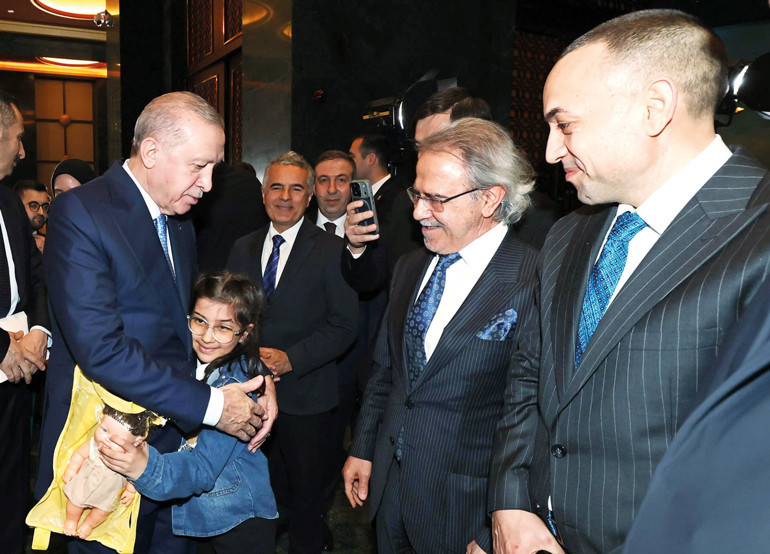 Cumhurbaşkanı Erdoğan iftarda gazetecilerle buluştu... Karalama kampanyalarını sizlerle engelleyeceğiz