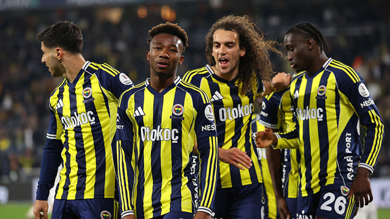  4 gol atarken bile taraftar mutsuz