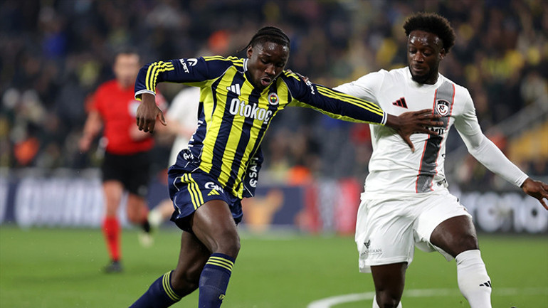  4 gol atarken bile taraftar mutsuz