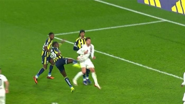 Fenerbahçe-Gaziantep FK maçındaki penaltı pozisyonunu yorumladılar ‘Mikrocerrahi yapmış’