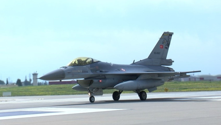 MSB duyurdu: Adanadaki Patriot sistemine ilave olarak konuşlandırıldı | F-16lar havalandı: O anlar CNN TÜRKte ekranlara geldi