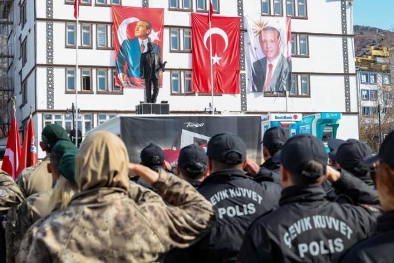  30 yıl sonra aynı alanda resmi tören