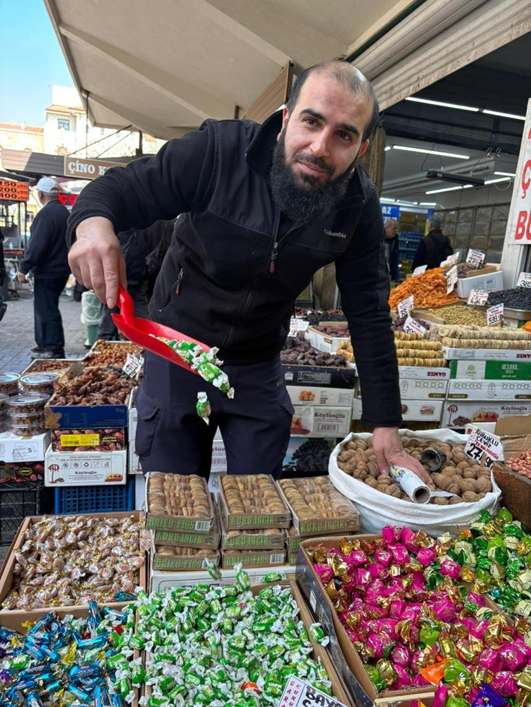 Tezgâhlar renkli telaşlar tatlı