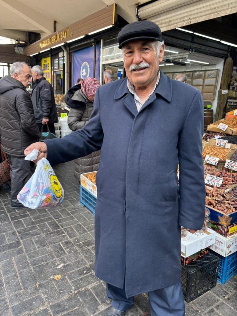 Tezgâhlar renkli telaşlar tatlı