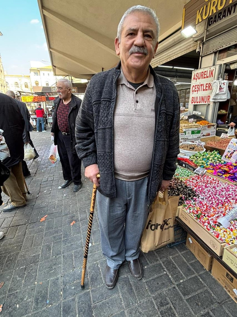 Tezgâhlar renkli telaşlar tatlı