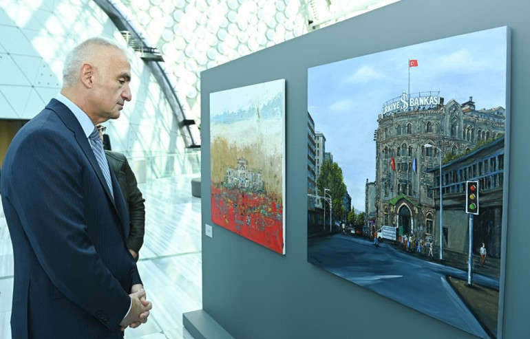 Cumhuriyetin başkenti Ankara’nın hafızası tuvale taşındı