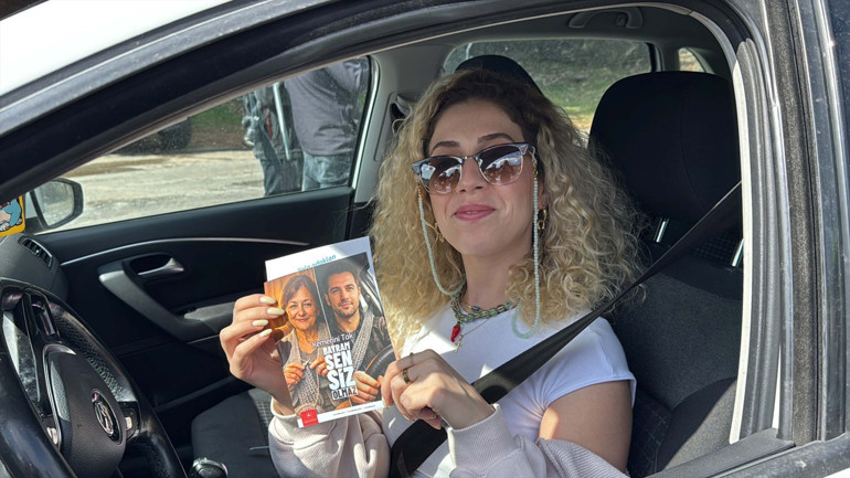 Muğlaya tatilci akını: 2 kilometrelik araç kuyruğu oluştu