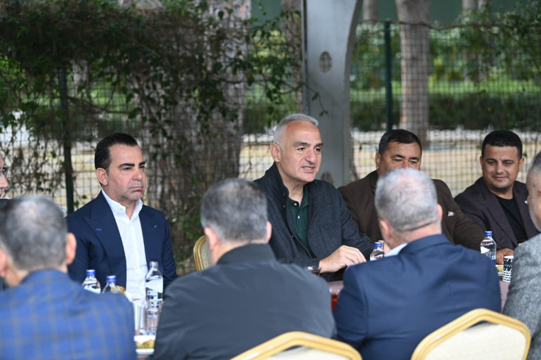 Belek’te geleneksel bayram buluşması Taksicilerle kritik başlıklar ele alındı