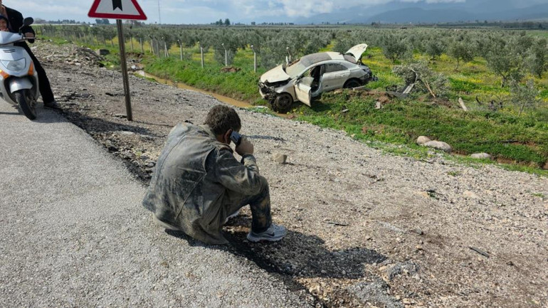 Hurdaya dönen araçtan burnu kanamadan çıktı: Verilmiş sadakam varmış