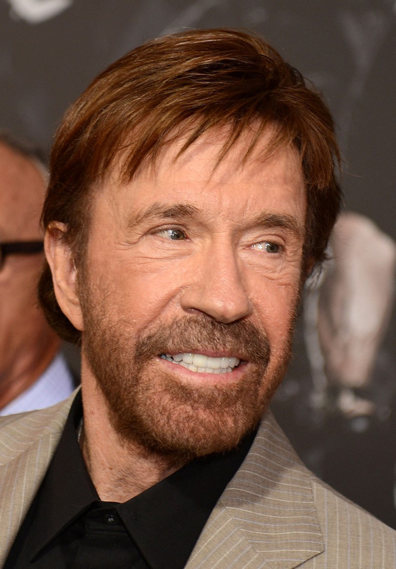 Dünyaca ünlü oyuncu Chuck Norris hayatını kaybetti