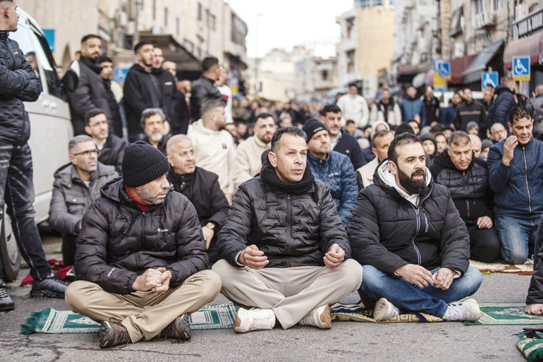 İsrail polisi müdahale etti… Mescid-i Aksa’da ilk kez bayram namazı kılınamadı