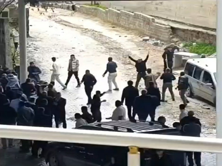 İki aile arasındaki kavga facia ile bitti: 3 kişi öldü, 22 kişi yaralandı