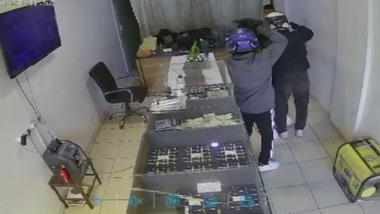  Şehir eşkıyaları yakalandı, altınlarını alıp ülkesine döndü