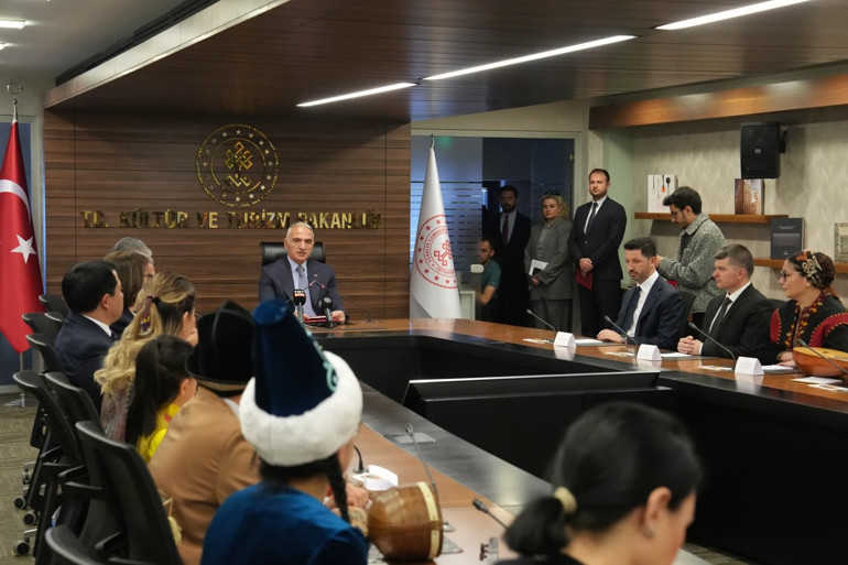 Bakan Ersoy TÜRKSOY heyetini ağırladı: Birlik sadece sözle değil kültürle yaşar