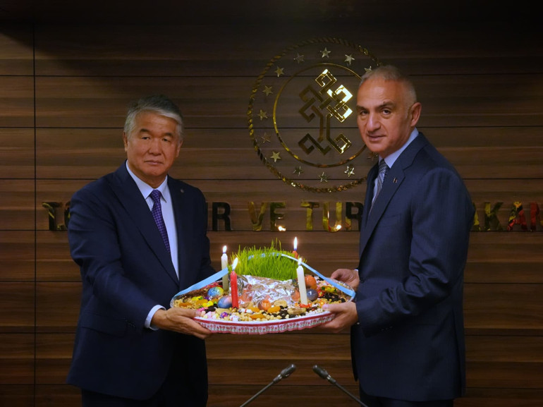 Bakan Ersoy TÜRKSOY heyetini ağırladı: Birlik sadece sözle değil kültürle yaşar
